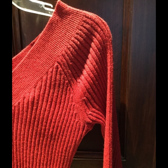 Sparkly long-sleeve top. - Picture 2 of 2