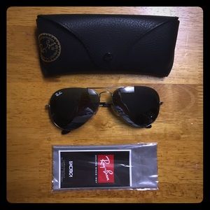 Ray-ban (authentic) silver aviator sunglasses Ray-ban (authentic) silver aviator sunglasses