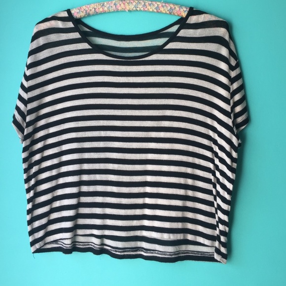 Black and white stripe baggy crop top - Picture 1 of 1