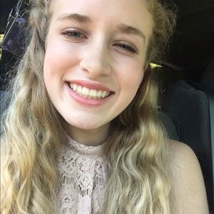 Meet your Posher, Madelyn
