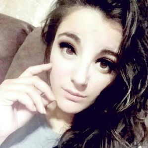 Meet your Posher, Alaina