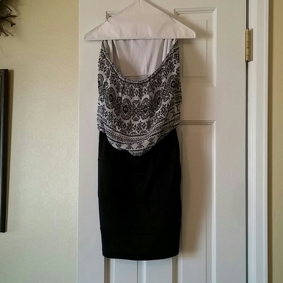 Dress - Picture 2 of 2