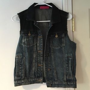 Buckle skull jean vest