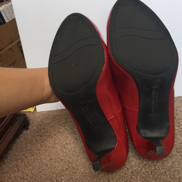 Patent red pumps - Picture 3 of 3