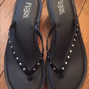 Brand new Flojo Studded wedge Flip flop