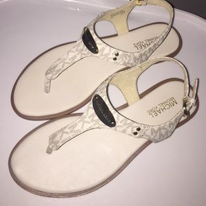 Michael Kors MK Plate Flat Sandals