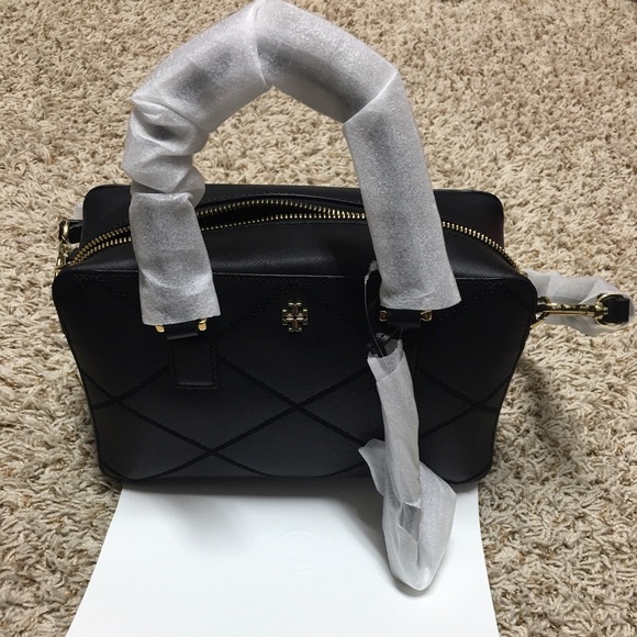 *~*~*~ authentic Tory Burch Robinson *~*~*~