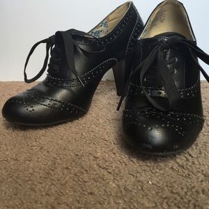 3inch old fashioned style black heels