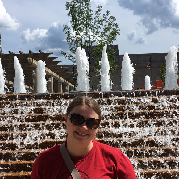 Meet your Posher, Ashlie