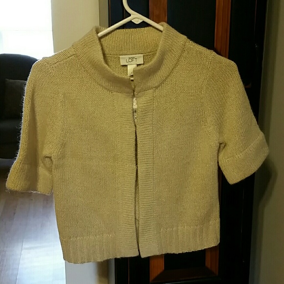 New with tags Loft sweater Beautiful