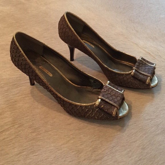 Max Studio faux snake skin peep toe pumps