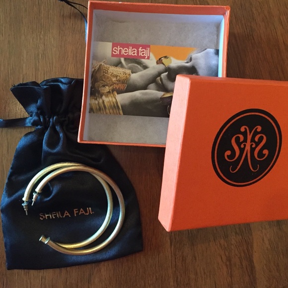 Sheila Fajl "Everybody's Favorite" Hoops