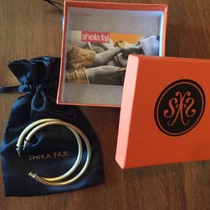 Sheila Fajl "Everybody's Favorite" Hoops