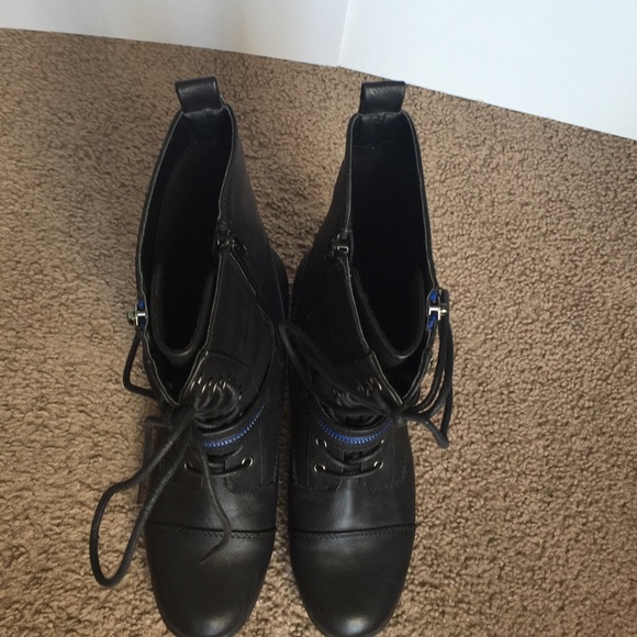 Lace up combat boots with accent zippers - Picture 3 of 4