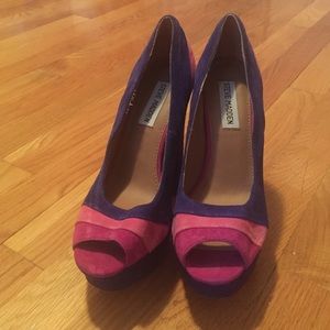 Steve Madden suede pumps