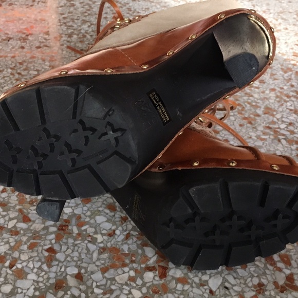 NWT MICHAEL MICHAEL KORS Shearling Boots - Picture 4 of 5