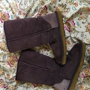 Classic tall purple Uggs