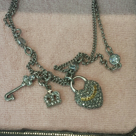 Juicy Couture Necklace and earrings - Picture 4 of 4