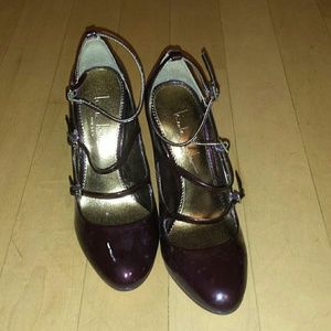 Nicole Miller burgundy heels