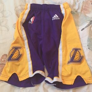 Boy's Adidas Lakers basketball shorts boy's small