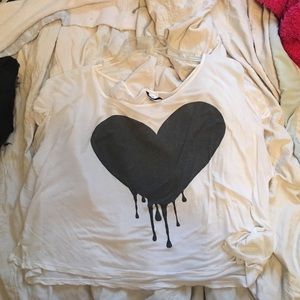 Shirt/slight crop top