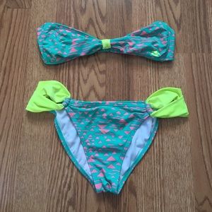 Neon 2-piece