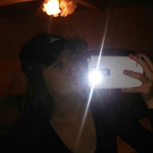 Meet your Posher, Kathia