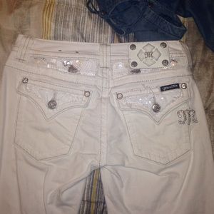 ✨MISSME SALE✨WHITE CAPRIS