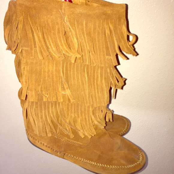 Used Light brown Minnetonkkas