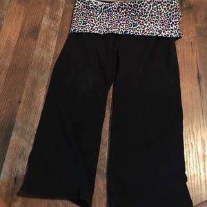 Crop yoga pants