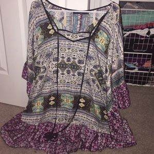 Blouse with designs