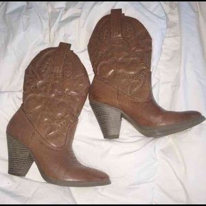 Mossimo supply cowboy boots 8.5