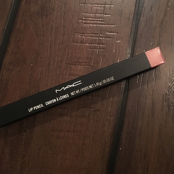 Mac lipliner