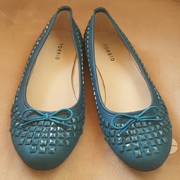 Nwot Adorable teal flats from Torrid