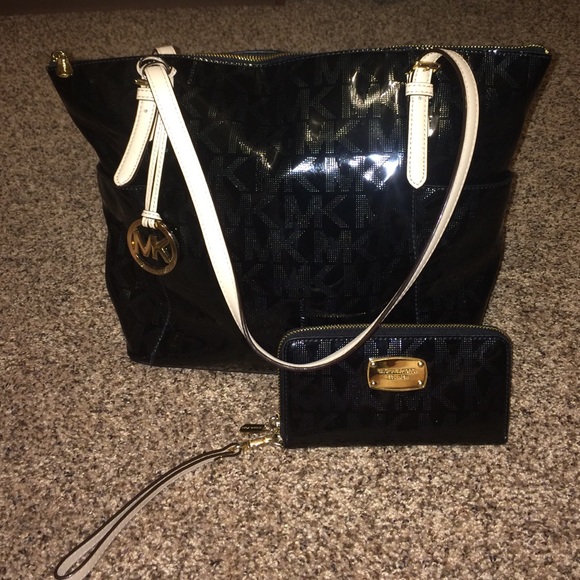Michael Kors tote with matching wristlet