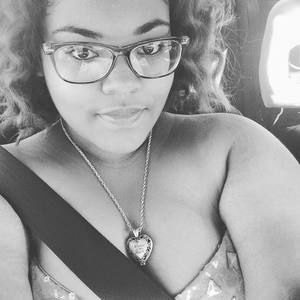 Meet your Posher, Marissa