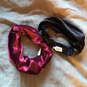 Urban outfitters lot of 2 velvet headbands