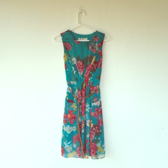 Flowery summer dress - Picture 1 of 4