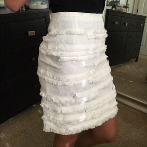 Adorable cream/white skirt! Nice quality!