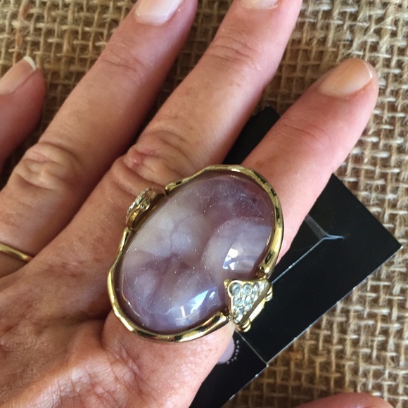 Statement Ring - Picture 1 of 2