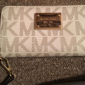 Micheal kors wallet