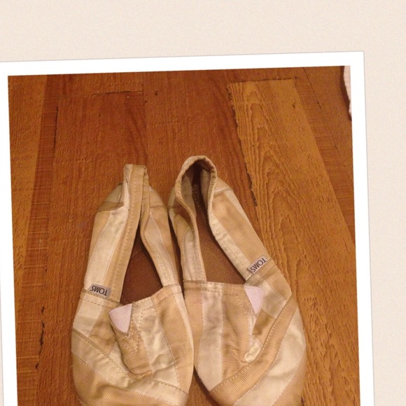 Toms