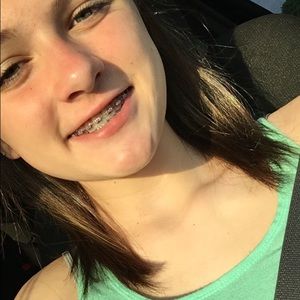 Meet your Posher, Brooke