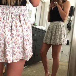 Adorable floral skirt! Excellent conditional.