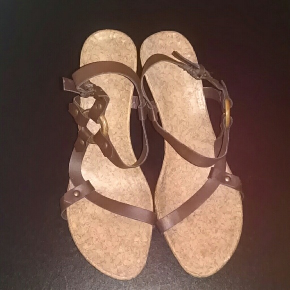 Brown Kenneth Cole sandals