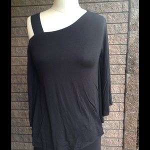 🆕 NEW Bailey 44 asymmetrical top