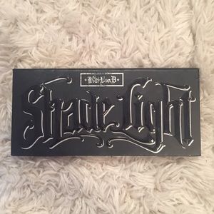 Kat Von D Shade + Light Contour Palette