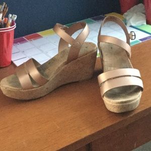 Wedge Heels for Wide Feet!