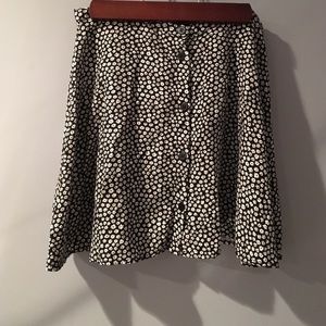 Cute and light skirt!