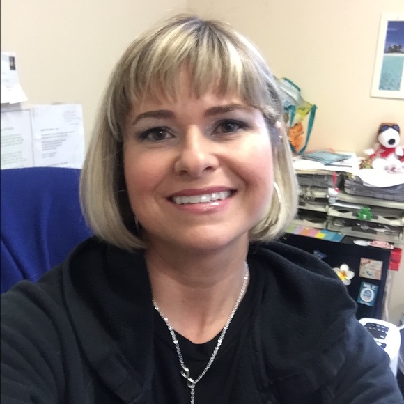 Meet your Posher, Aimee - Picture 3 of 4